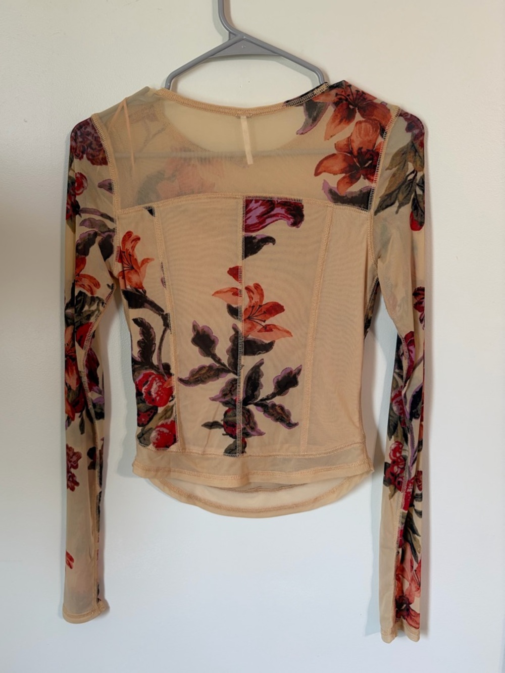 Free people Floral Long-Sleeve Crewneck Top in Beige with Red Rose Print - Picture 4 of 4
